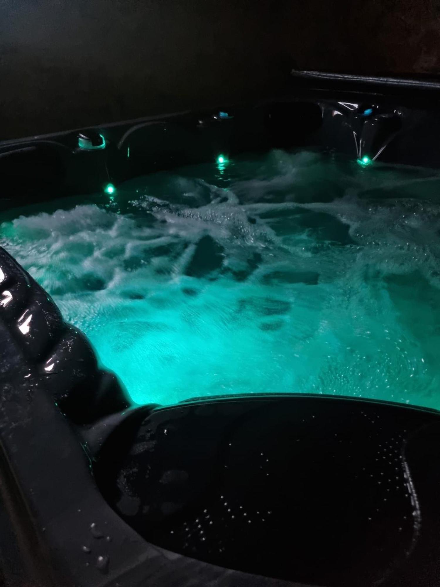 Вілла Les Randogodilleurs Avec Jacuzzi A 2Kms Des Pistes Et 350M Du Theatre Du Peuple ! Бюссан Екстер'єр фото